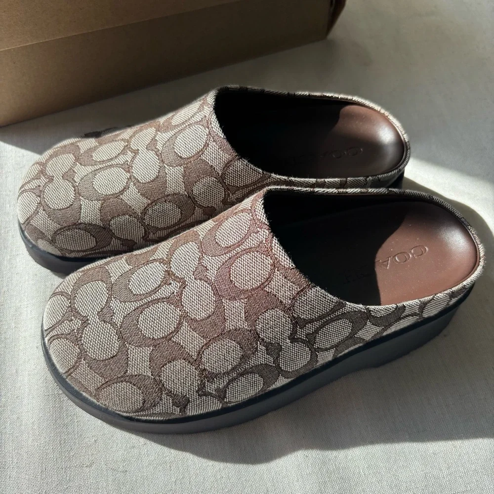 New Coach Link Mule Signature Jacquard Oak Maple Slip-On Size 7 | Chic Casual - Picture 2 of 9
